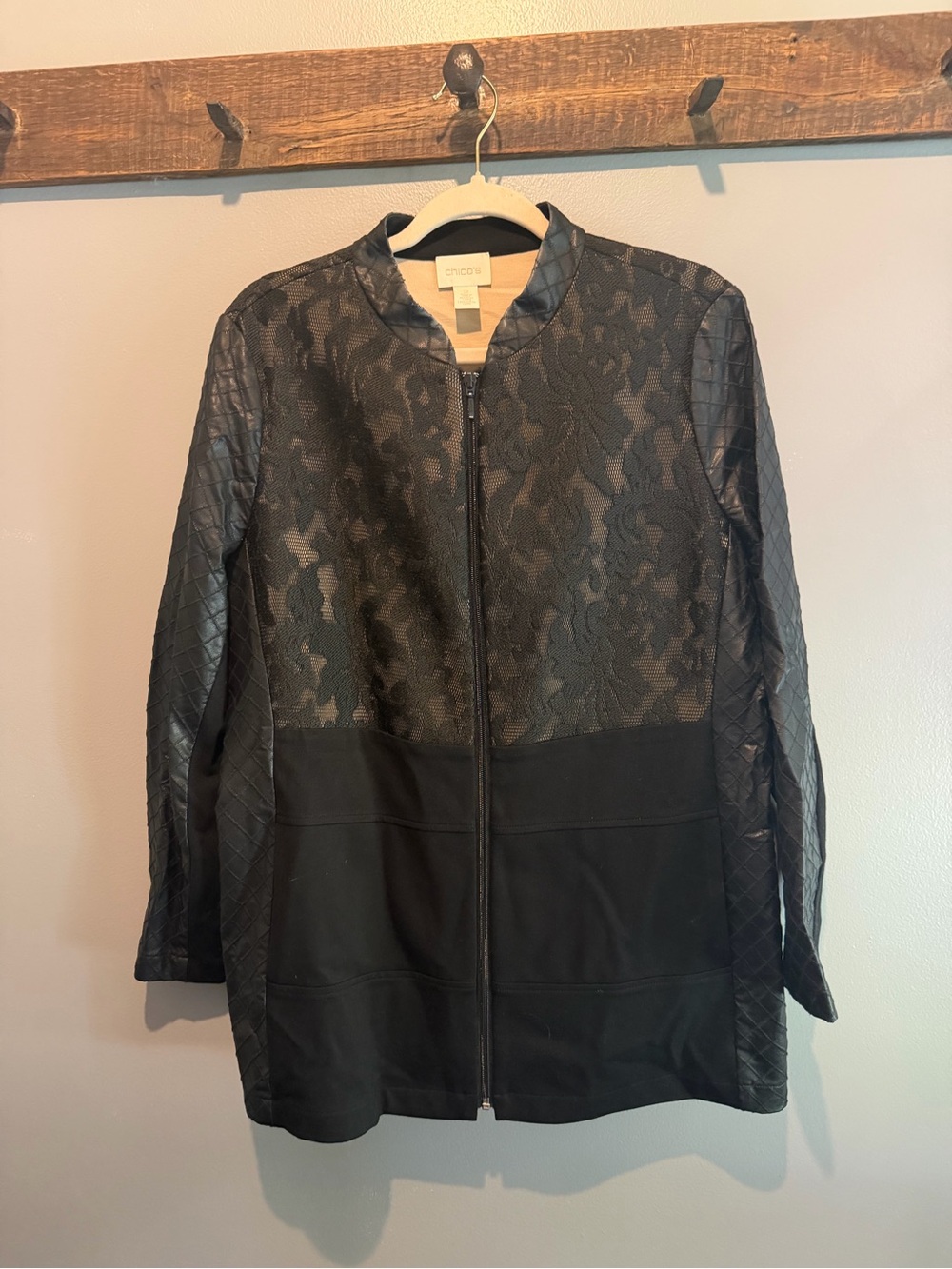 Chico's Black Quilted & Lace Zip Jacket size 2 = large